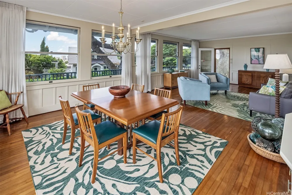 2417 Parker Pl, Honolulu, HI 96822