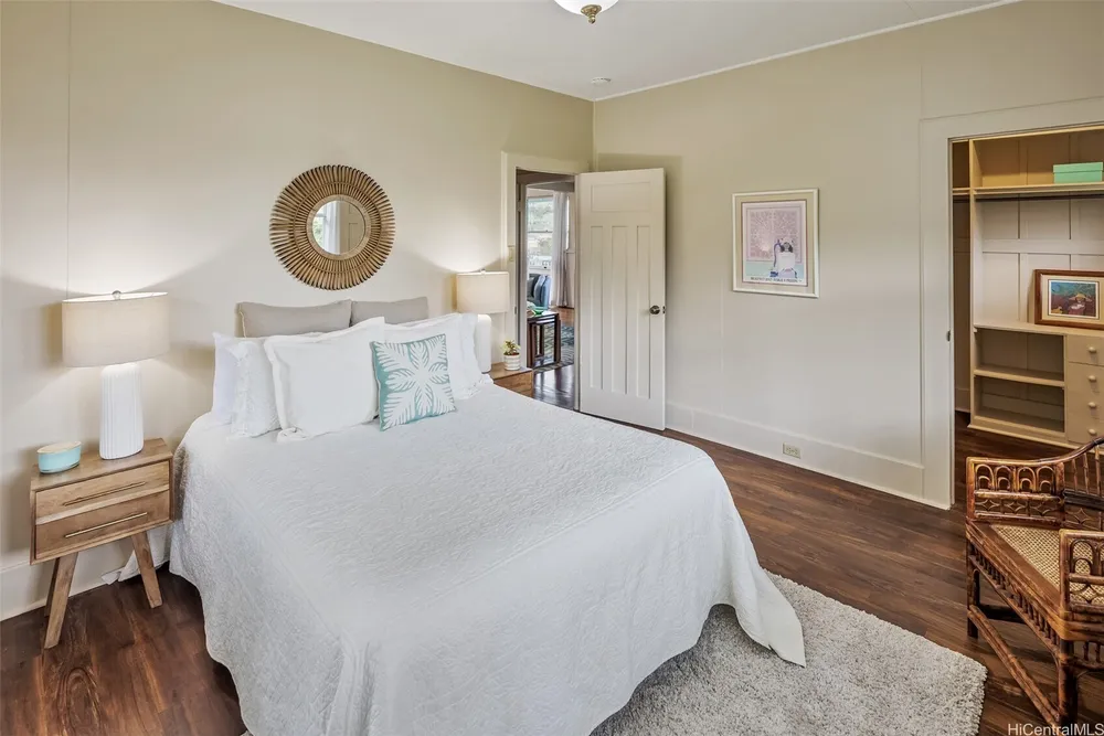 2417 Parker Pl, Honolulu, HI 96822