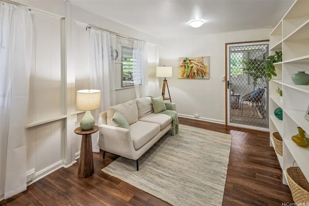 2417 Parker Pl, Honolulu, HI 96822