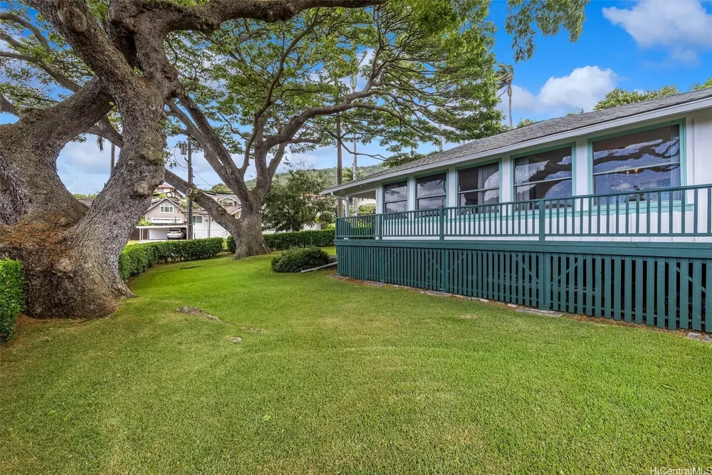 2417 Parker Pl, Honolulu, HI 96822