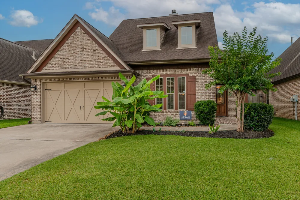 2 COTTAGE GROVE COURT, Beaumont, TX 77713