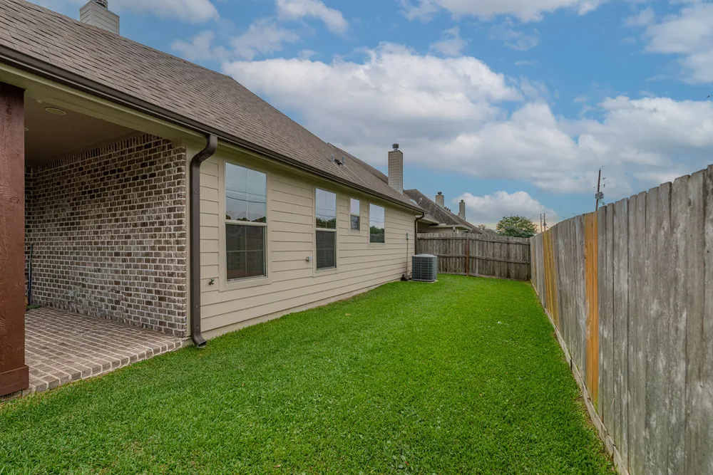 2 COTTAGE GROVE COURT, Beaumont, TX 77713