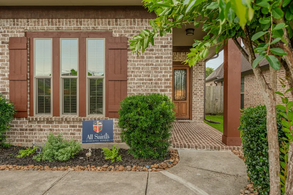 2 COTTAGE GROVE COURT, Beaumont, TX 77713