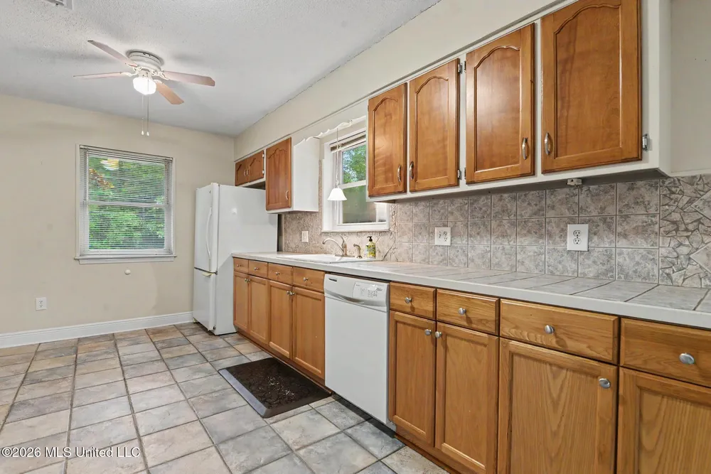 636 Kalipekona Way, Diamondhead, MS 39525
