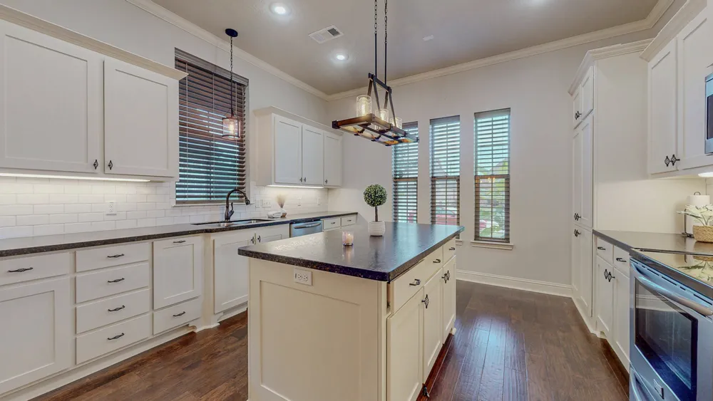 2 COTTAGE GROVE COURT, Beaumont, TX 77713