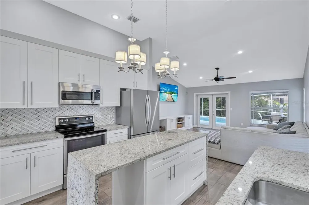 4909 6th Ave E, Bradenton, FL 34208