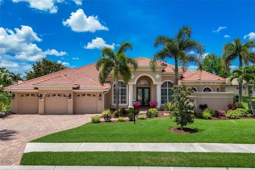 7207 Ashland Glen, Lakewood Ranch, FL 34202