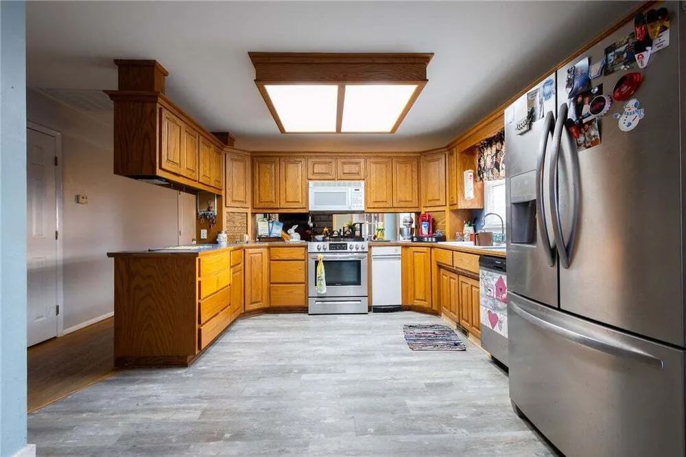 908 S 14th Pl, Rogers, AR 72758