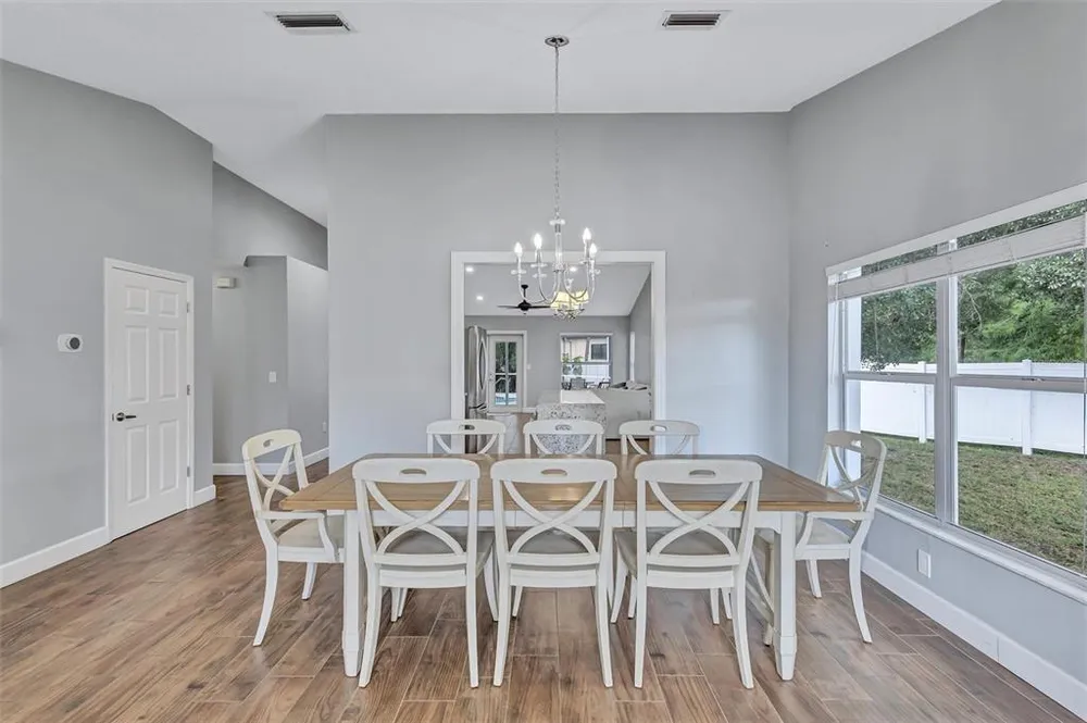 4909 6th Ave E, Bradenton, FL 34208