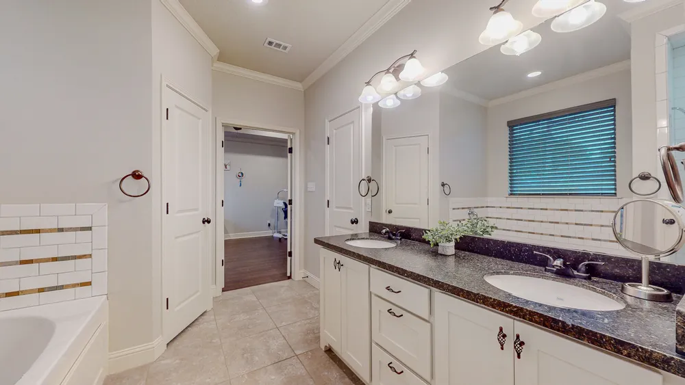 2 COTTAGE GROVE COURT, Beaumont, TX 77713