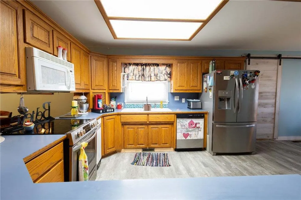 908 S 14th Pl, Rogers, AR 72758