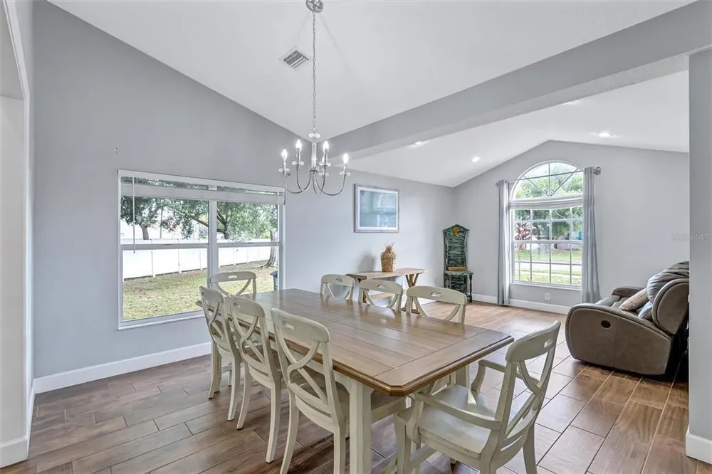 4909 6th Ave E, Bradenton, FL 34208