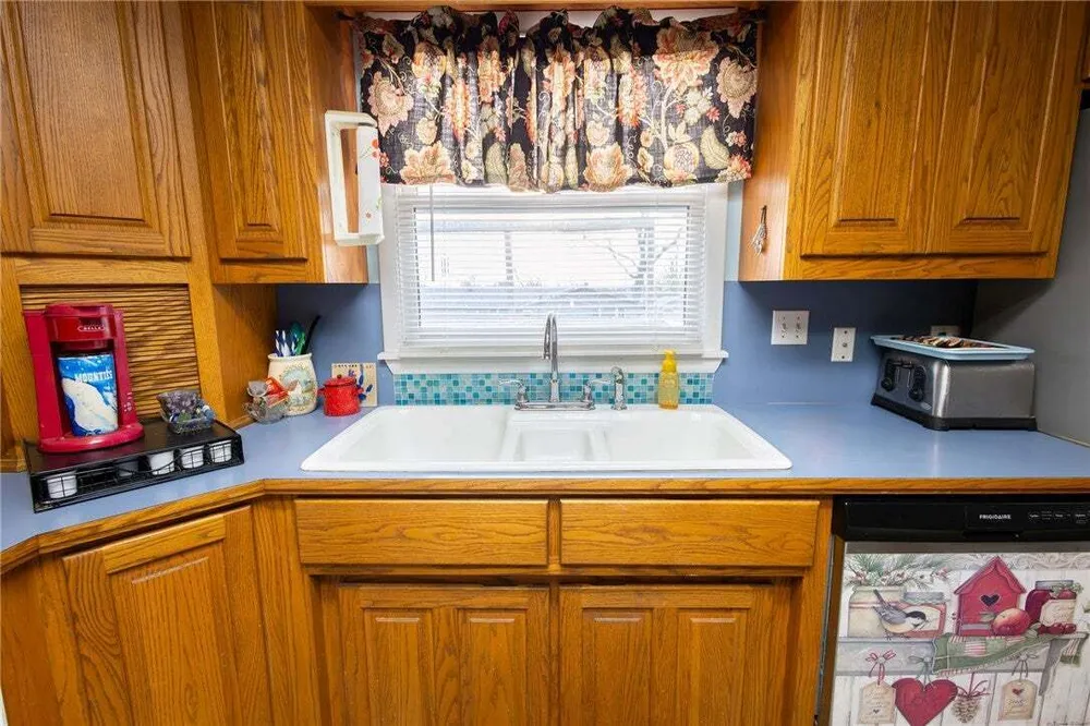 908 S 14th Pl, Rogers, AR 72758