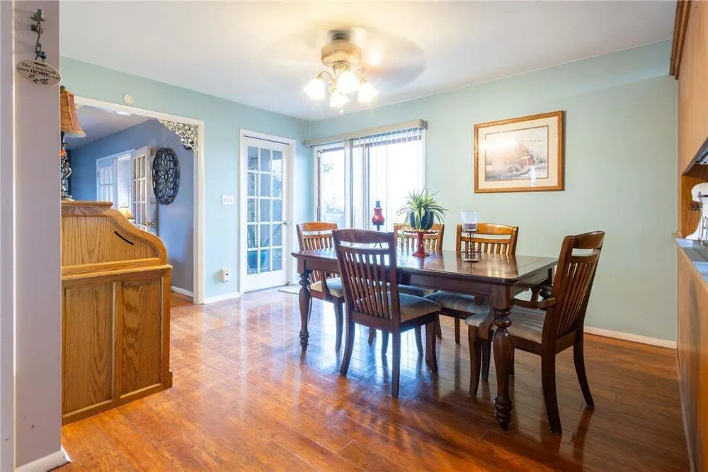 908 S 14th Pl, Rogers, AR 72758