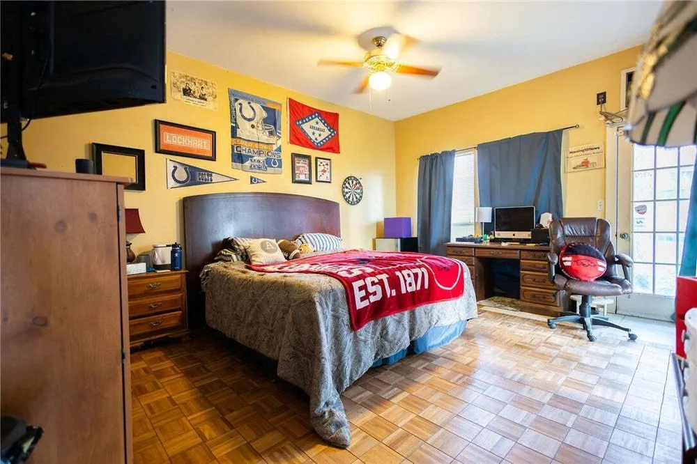 908 S 14th Pl, Rogers, AR 72758