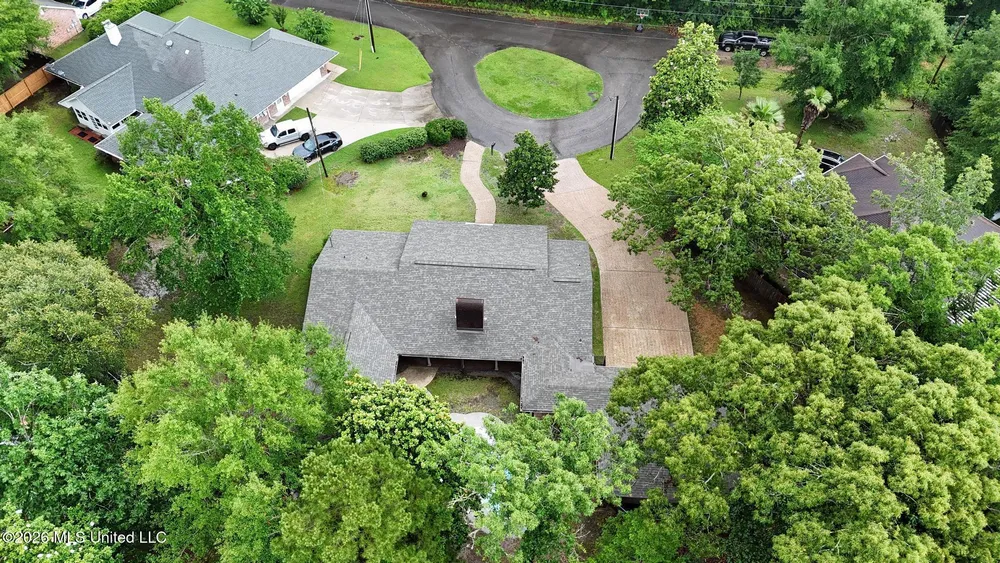 636 Kalipekona Way, Diamondhead, MS 39525