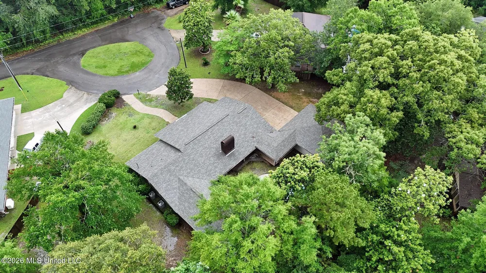 636 Kalipekona Way, Diamondhead, MS 39525
