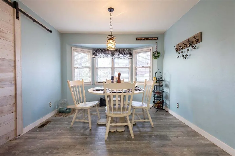 908 S 14th Pl, Rogers, AR 72758