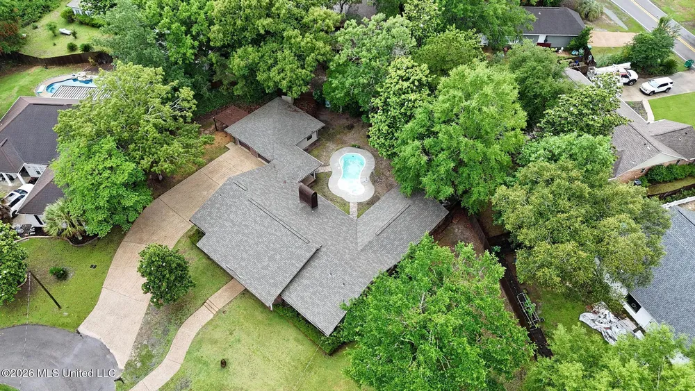 636 Kalipekona Way, Diamondhead, MS 39525