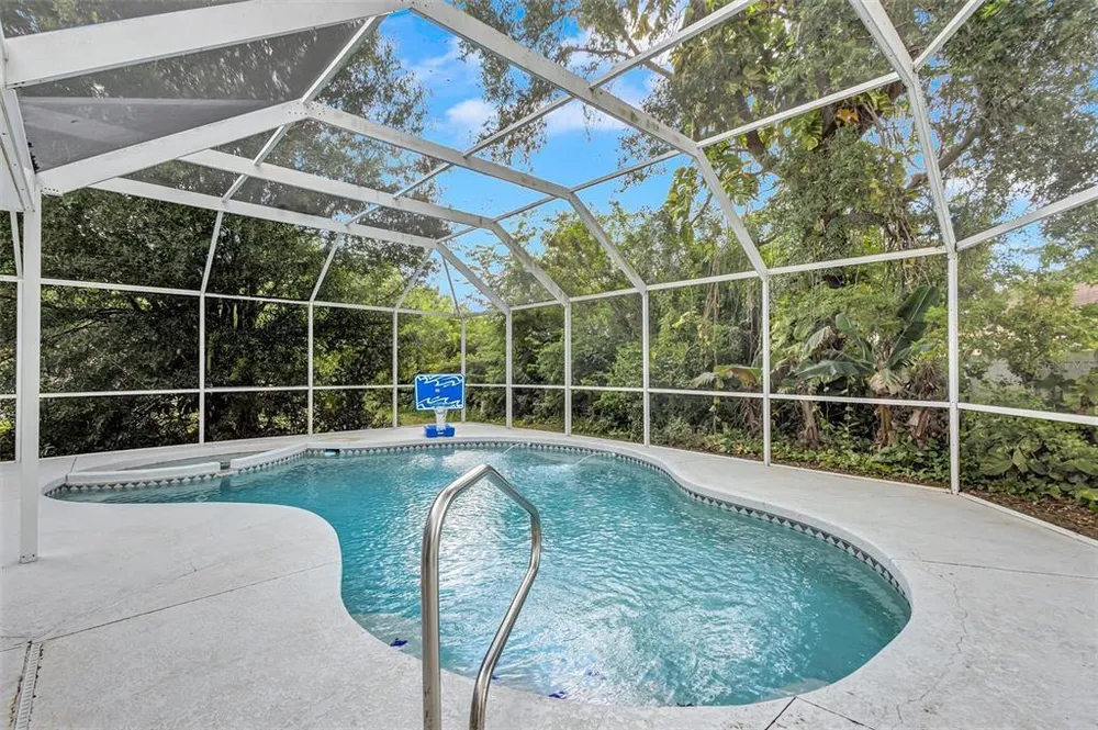 4909 6th Ave E, Bradenton, FL 34208