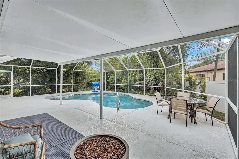 4909 6th Ave E, Bradenton, FL 34208