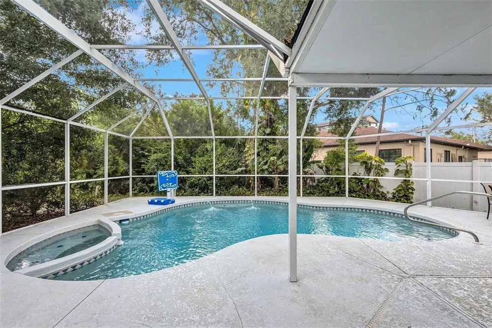 4909 6th Ave E, Bradenton, FL 34208