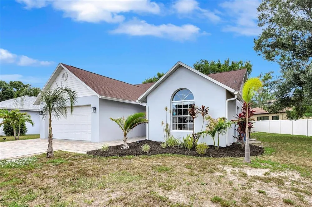 4909 6th Ave E, Bradenton, FL 34208