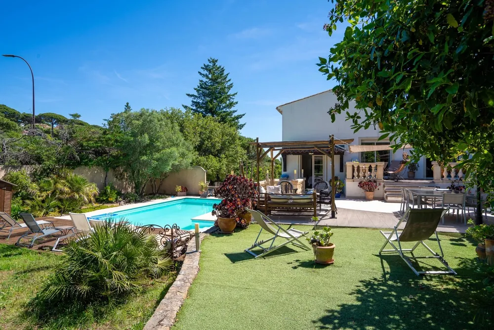 Sainte-Maxime, 83120, France