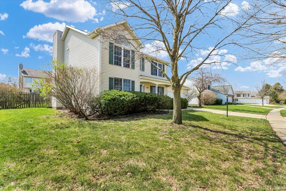 2807 Willow Bend Rd, Champaign, IL 61822