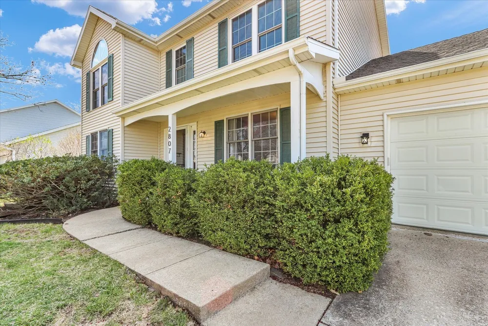 2807 Willow Bend Rd, Champaign, IL 61822