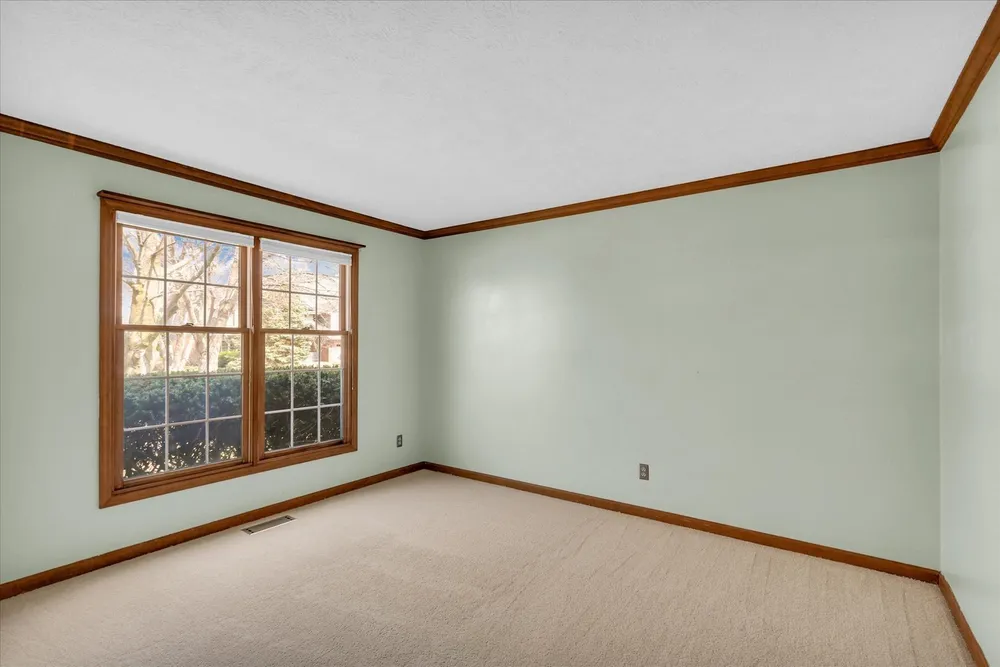 2807 Willow Bend Rd, Champaign, IL 61822