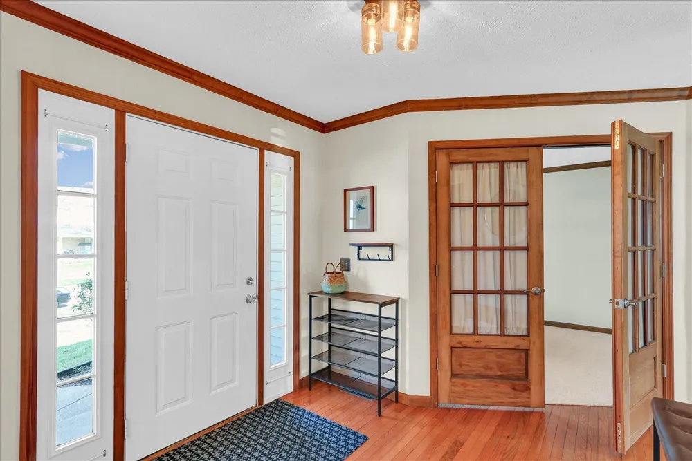 2807 Willow Bend Rd, Champaign, IL 61822