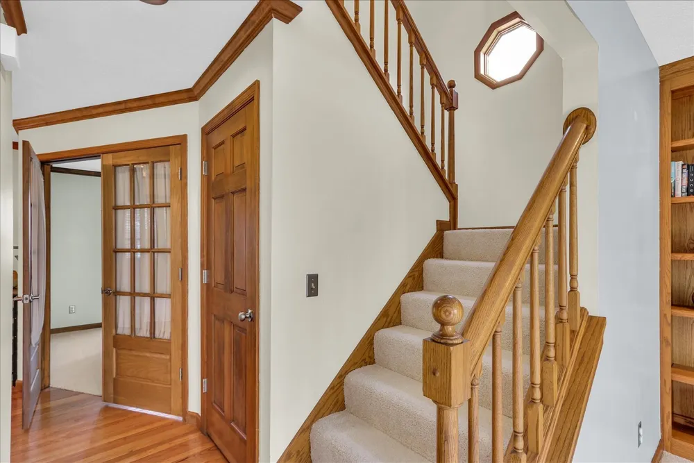 2807 Willow Bend Rd, Champaign, IL 61822