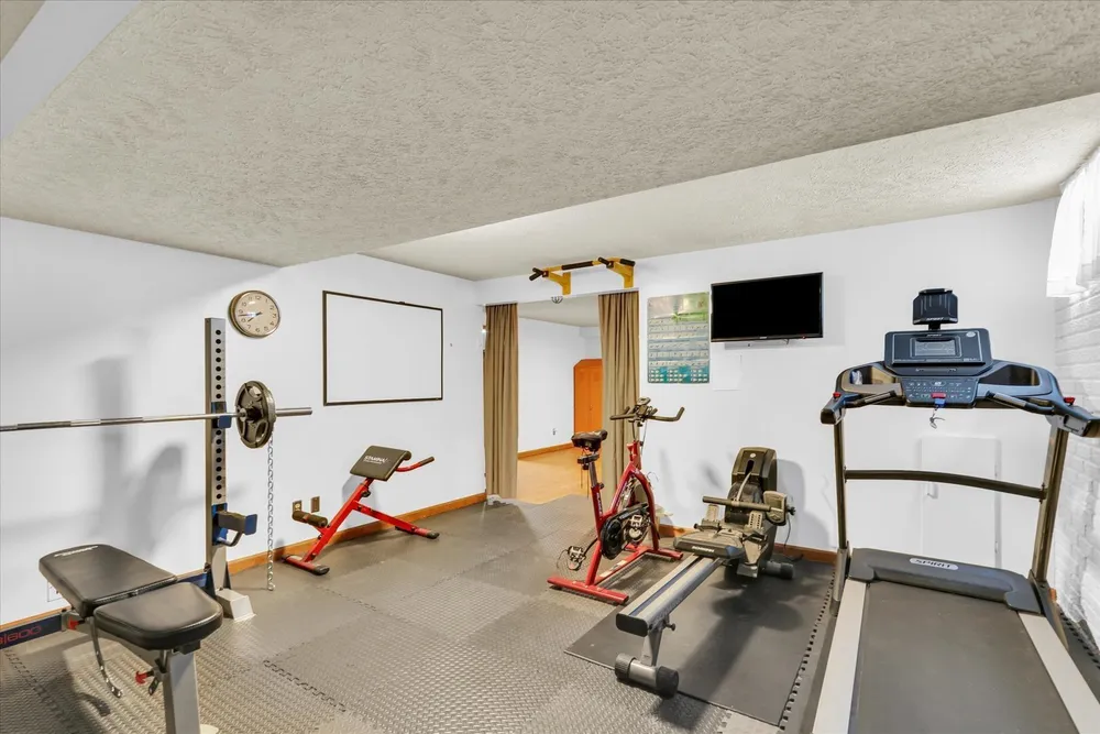 2807 Willow Bend Rd, Champaign, IL 61822