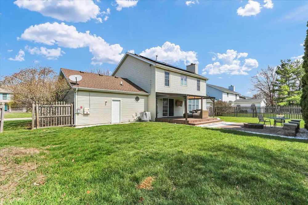 2807 Willow Bend Rd, Champaign, IL 61822