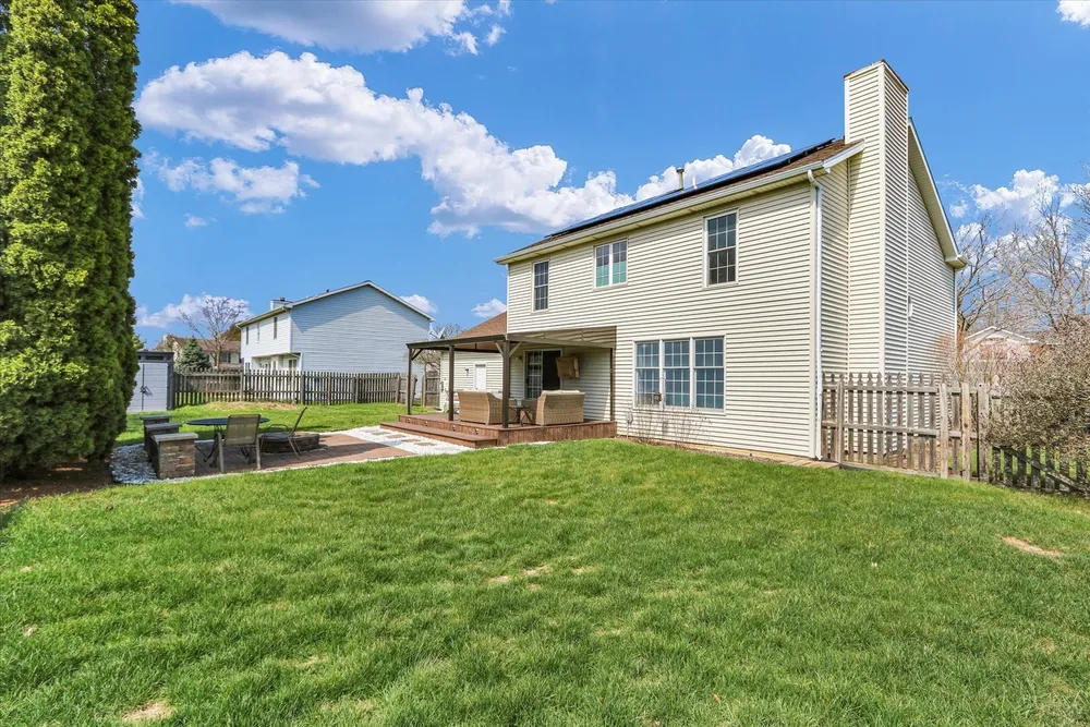 2807 Willow Bend Rd, Champaign, IL 61822