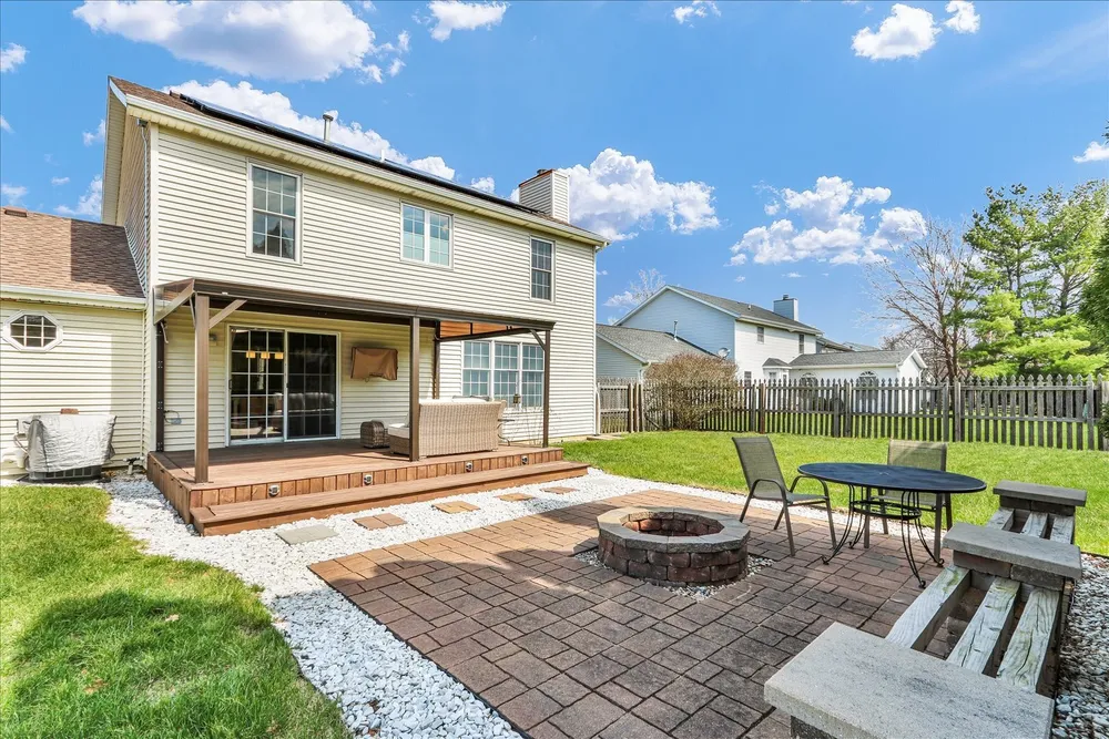 2807 Willow Bend Rd, Champaign, IL 61822