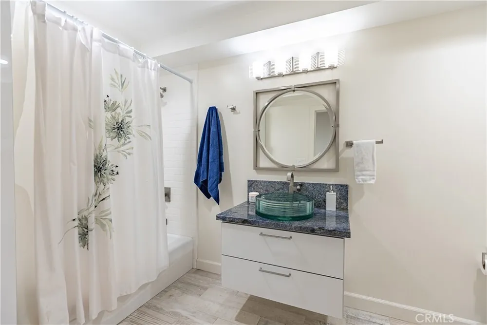 417 E Balboa Blvd, Newport Beach, CA 92661