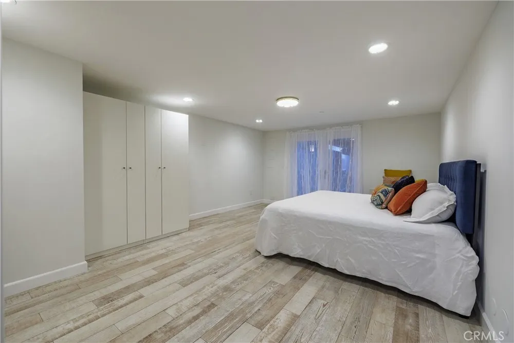 417 E Balboa Blvd, Newport Beach, CA 92661