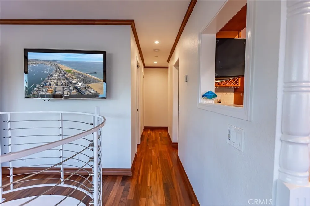 417 E Balboa Blvd, Newport Beach, CA 92661