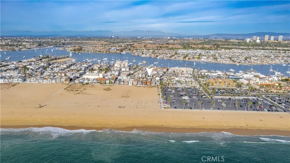 417 E Balboa Blvd, Newport Beach, CA 92661