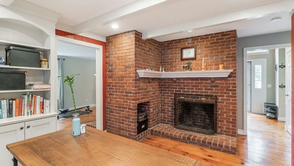 142 Baker St, Walpole, MA 02081