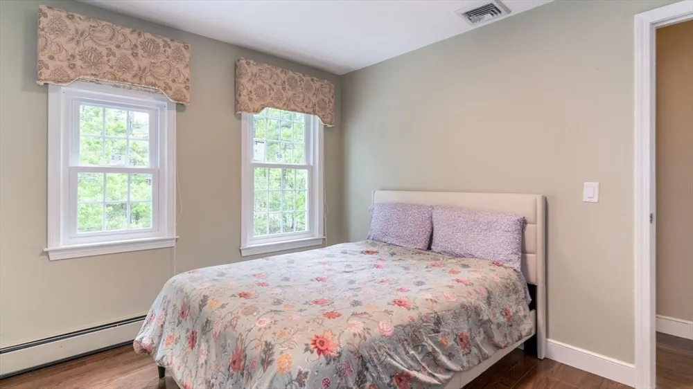 142 Baker St, Walpole, MA 02081