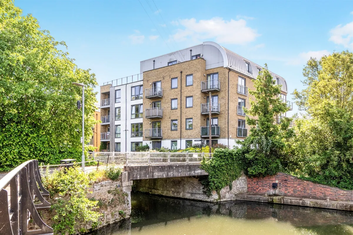 Mead Lane, Hertford