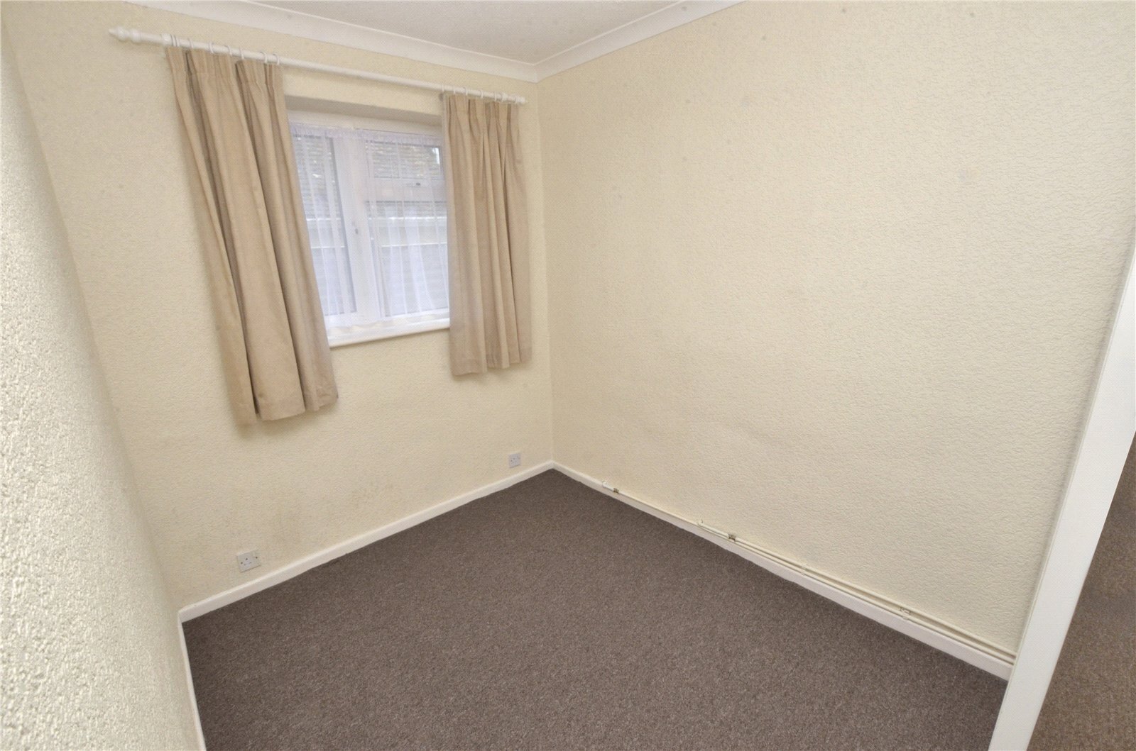 Elmhurst Road, West Moors, Ferndown, Dorset, BH22 Image 11