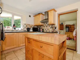Warrender Road, Chesham thumb 2