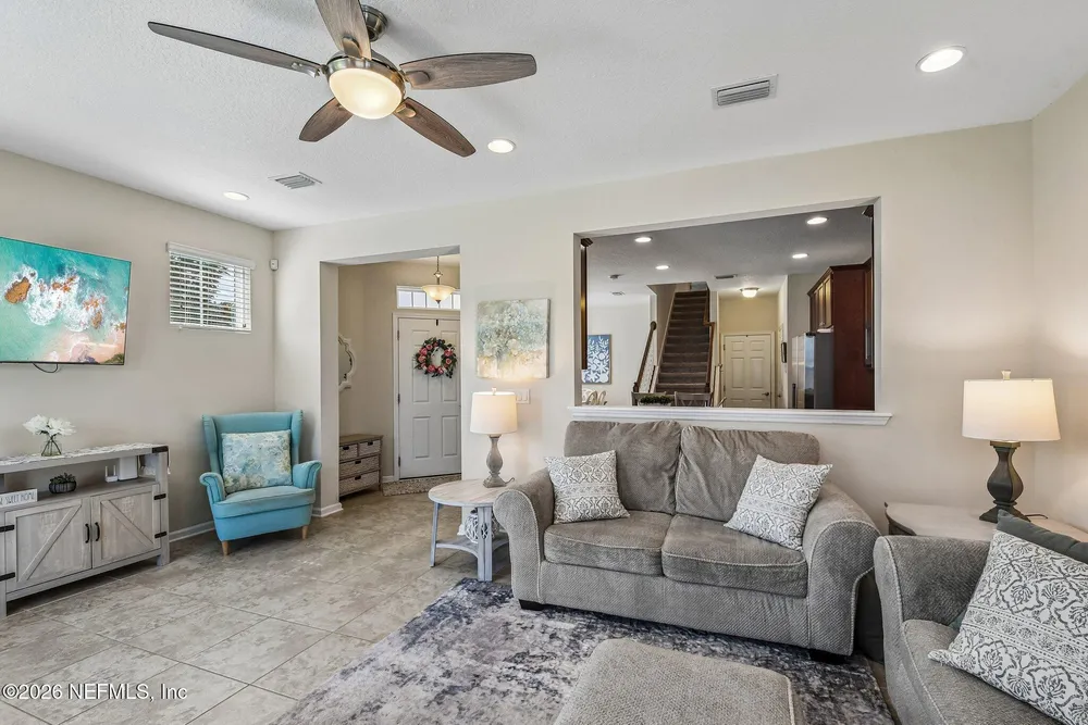 163 Nelson Ln, Saint Johns, FL 32259