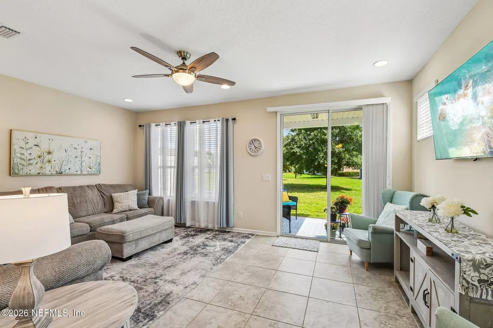 163 Nelson Ln, Saint Johns, FL 32259