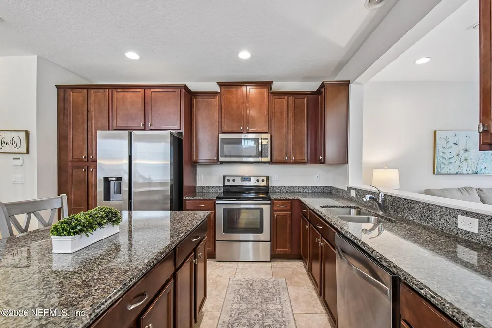163 Nelson Ln, Saint Johns, FL 32259