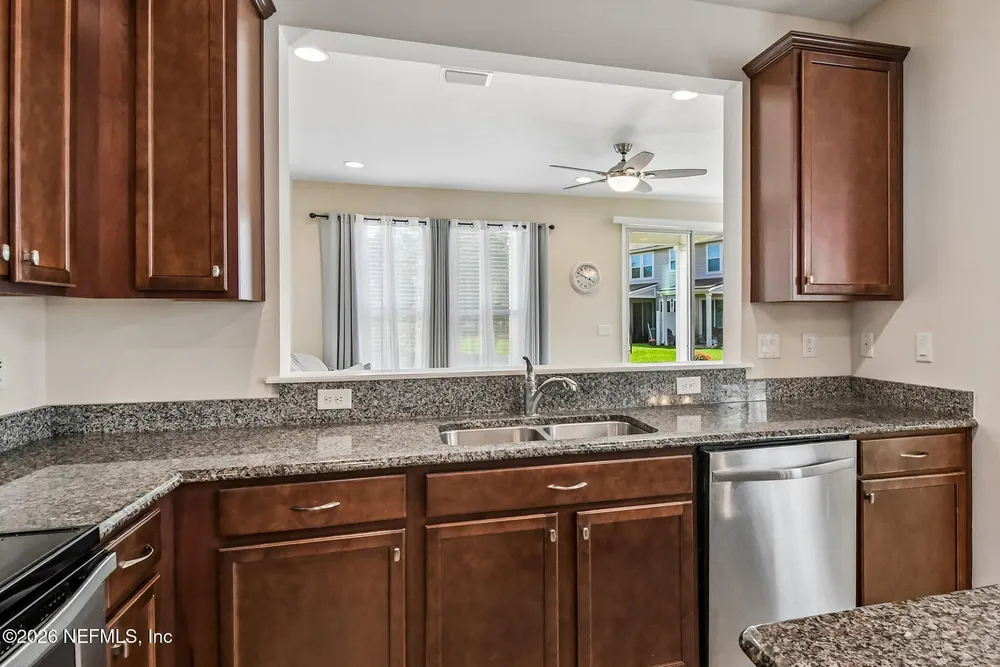 163 Nelson Ln, Saint Johns, FL 32259